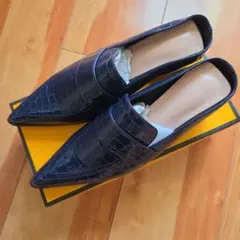 クロコ型押し ミュールパンプス ネイビー ポインテッドトゥ