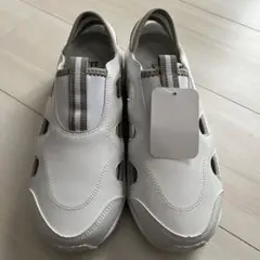 新品　NURSE スリッポンシューズ 23.5 ホワイト　ナースシューズ