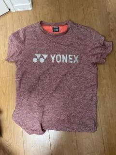 YONEX ロゴ入り 赤 Tシャツ