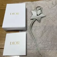 新品未使用　Dior 星型キーホルダー　キーチェーン　ノベルティ