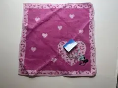 《新品未使用タグ付き》ミニーマウス　ハンドタオル　ピンク　ディズニー　プレゼント