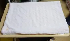 縦70cm×横9０cmピンクの片面がもこもこの膝掛け