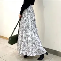 snidel バリエプリントランダムプリーツスカート