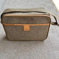 ショルダーバッグ