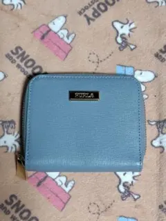 FURLA ブルー 二つ折り財布のサムネイル