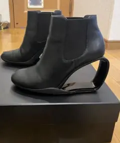 美品　UNITED NUDE 本革　ブーツ　24cm 37のサムネイル