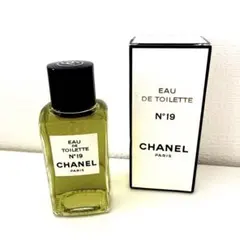 【未使用】CHANEL シャネル N°19 オードトワレ 100ml 香水 箱付