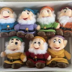 ディズニー 7人の小人 ぬいぐるみセットのサムネイル