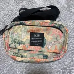 kiu キウ バッグ ショルダーバッグ フロントポケットミニショルダーバッグ