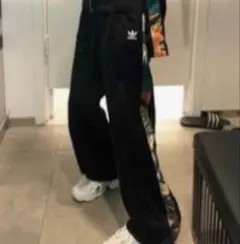 値下げ中！【Adidas Originals】aop track pantsのサムネイル