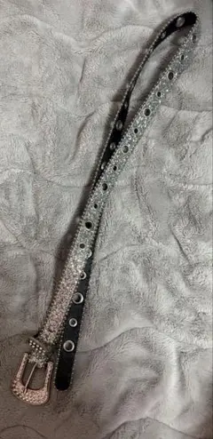 ストーン付きブラックベルト