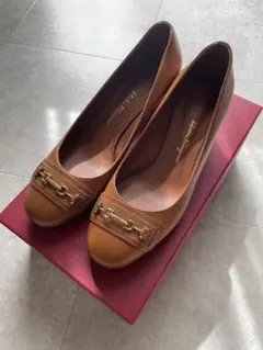 Ferragamo AVERY55 ガンチーニパンプスのサムネイル