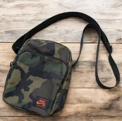 ✨希少✨ 海外限定 NIKE SB 迷彩 カモフラ ミニショルダーバッグ