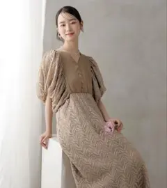 値下げ　美品　ベージュパーティードレス M