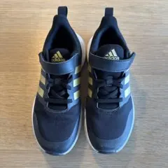 adidas スニーカー　21cm