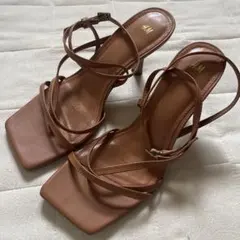 H&M ブラウン ストラップサンダルのサムネイル