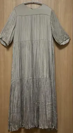 アーバンリサーチ　5分袖ランダムプリーツティアードワンピース