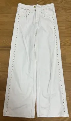 H&M デニムワイドパンツ スタッズ 白