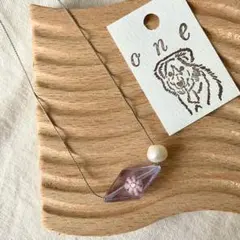 SALE n78 一点もの　お花とパールのネックレス　ハンドメイド　アクセサリー