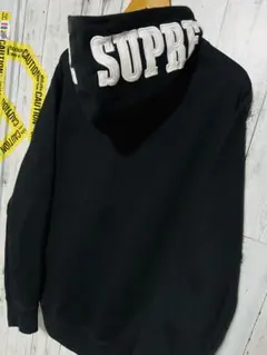 極限定 supreme パーカー フードロゴ アップリケ サテン刺繍 肉厚オンス