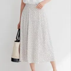 【美品】23区 ロングフレアスカート ドット柄 サテン 洗える S