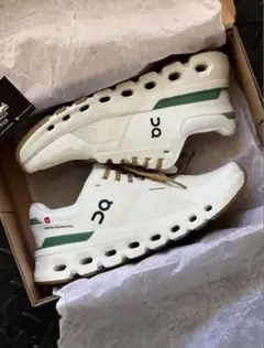 【未使用】オン クラウドランナー 2 スニーカー