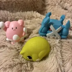 ポケモン指人形 メタグロス，ハピナス、サンド