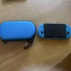 PS Vita 本体 青色 +ケース　PCH-2000 動作確認済み