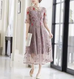 niana ヴィンテージ風フラワー刺繍結婚式ワンピースドレス M