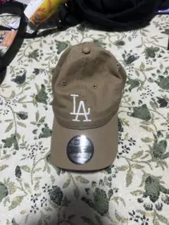 New Era LA ベースボールキャップ ベージュ急ぎ値下げ⭕️