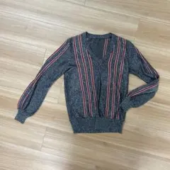 11/24迄出品　グレー ストライプ Vネック ニットセーター　ラメ