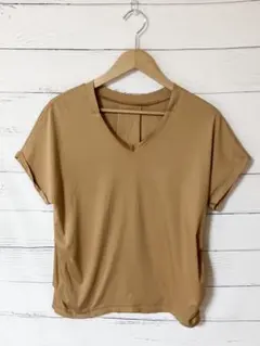 スコットクラブ　シンプル無地　ブラウンＴシャツ Ｖネック　シルケットのサムネイル
