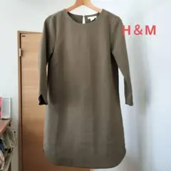 H&M オリーブグリーン色 7部袖ワンピース
