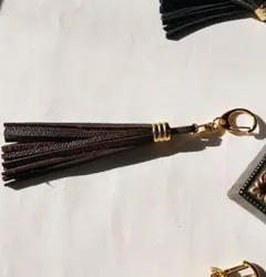 【本革】 レザータッセルチャーム / ストラップ  ブラウン