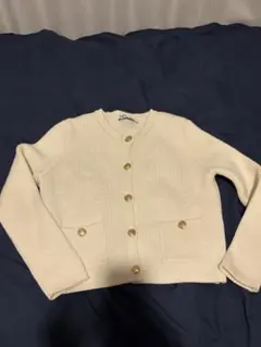 ZARA アイボリー ホワイト　金ボタン　カーディガン