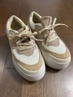 UGG マリン メガ レース レディース　スニーカー