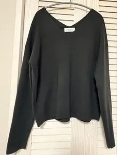 OPAQUE.CLIP 黒のVネック長袖ニット