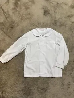 ホワイト長袖シャツ 丸襟 ポケット付き　制服