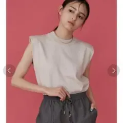 MURUAノースリーブセーターのサムネイル