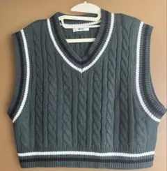 【美品】グリーン ニットベスト