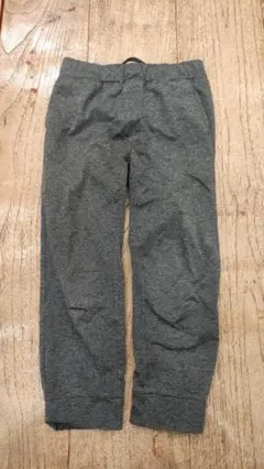 【美品】UNIQLO　ウルトラストレッチ ドライジョガーパンツ 120