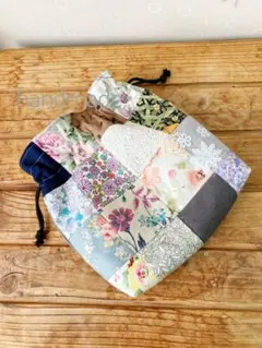 ハンドメイド　パッチワーク　巾着袋