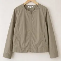 NATURAL BEAUTY BASIC カーキ ノーカラージャケット Mのサムネイル