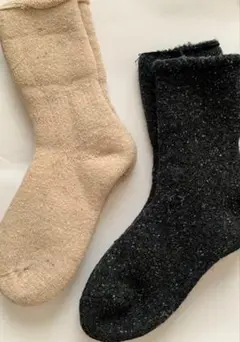 ウール混靴下2足セット　裏起毛　もこもこ　チャコールグレー×ベージュセット