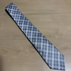 メンズ　ネクタイ　グレーストライプ