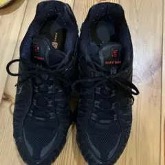 NIKE SHOX ブラック スニーカーのサムネイル