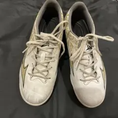 Mizuno Alpha サッカーシューズ ホワイト/ゴールド