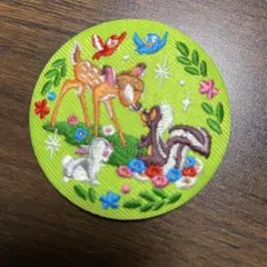 Disney Characters 刺繍缶バッジビスケット２　バンビ