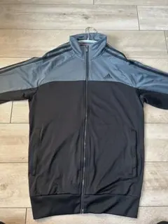 adidas ジャケット 黒とグレー ナイロン
