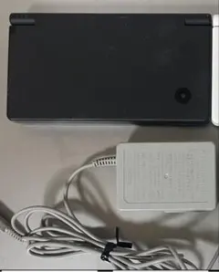 ニンテンドーDSi ブラック　本体 ACアダプター付き